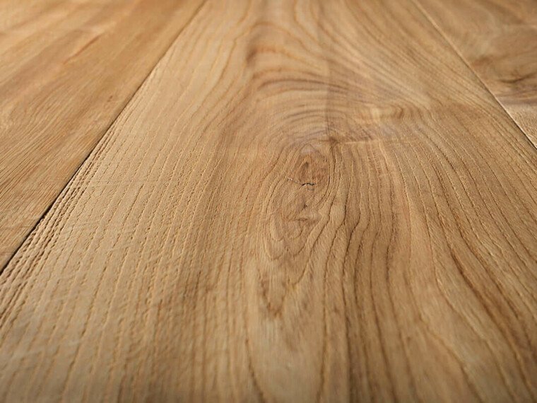 Diele handgehobelt dezent